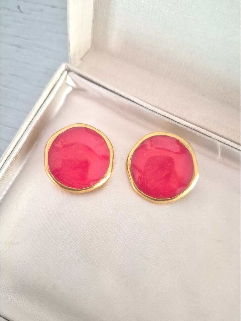 Vintage Crown Trifari MCM Enamel Red & Gold Clip-On Earrings